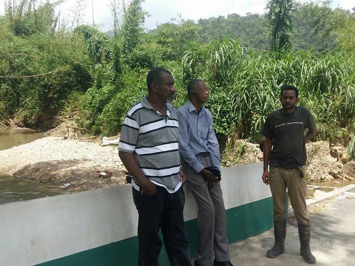 Cleaning of the Caura River in the Valley