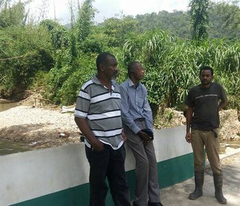 Cleaning of the Caura River in the Valley