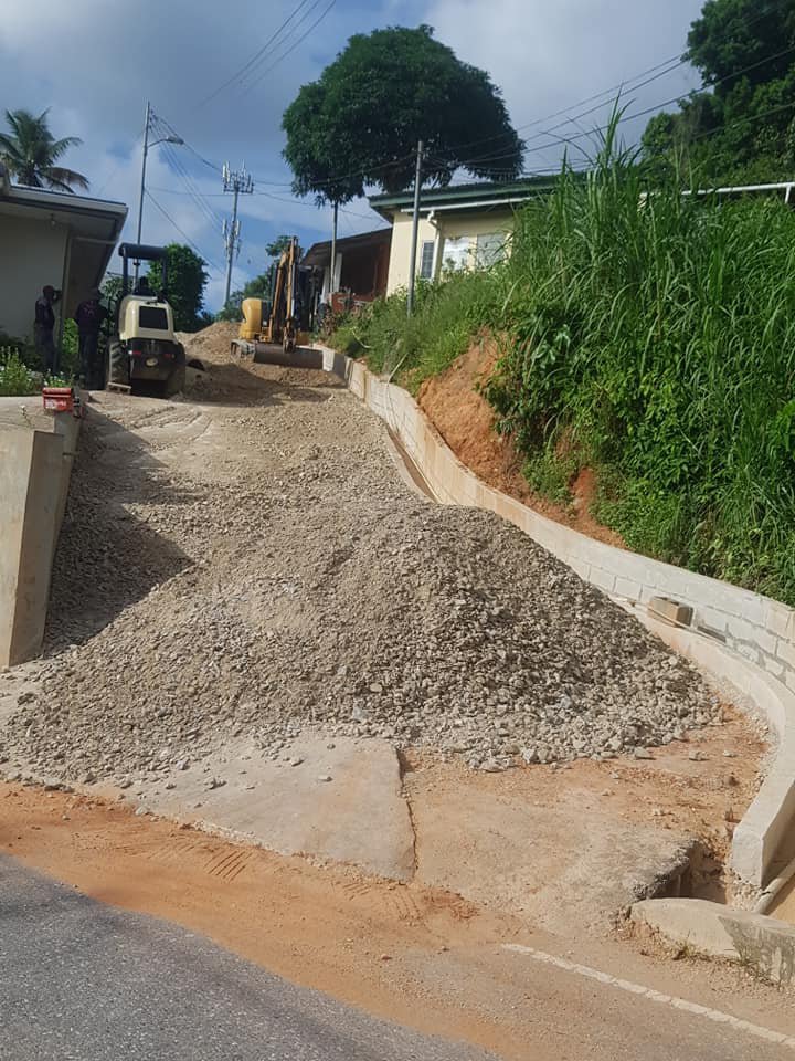 DIRT Trace off RIVERSIDE Road Curepe. New roadway with box drain, soon ...